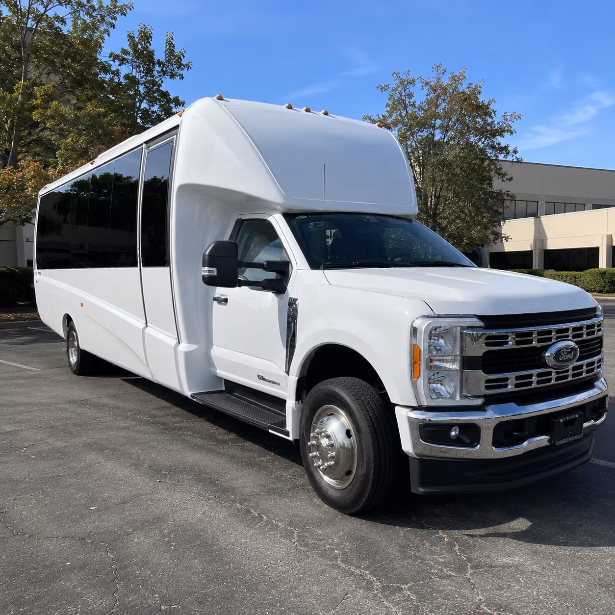 convention and conference shuttle buses from leander hotels