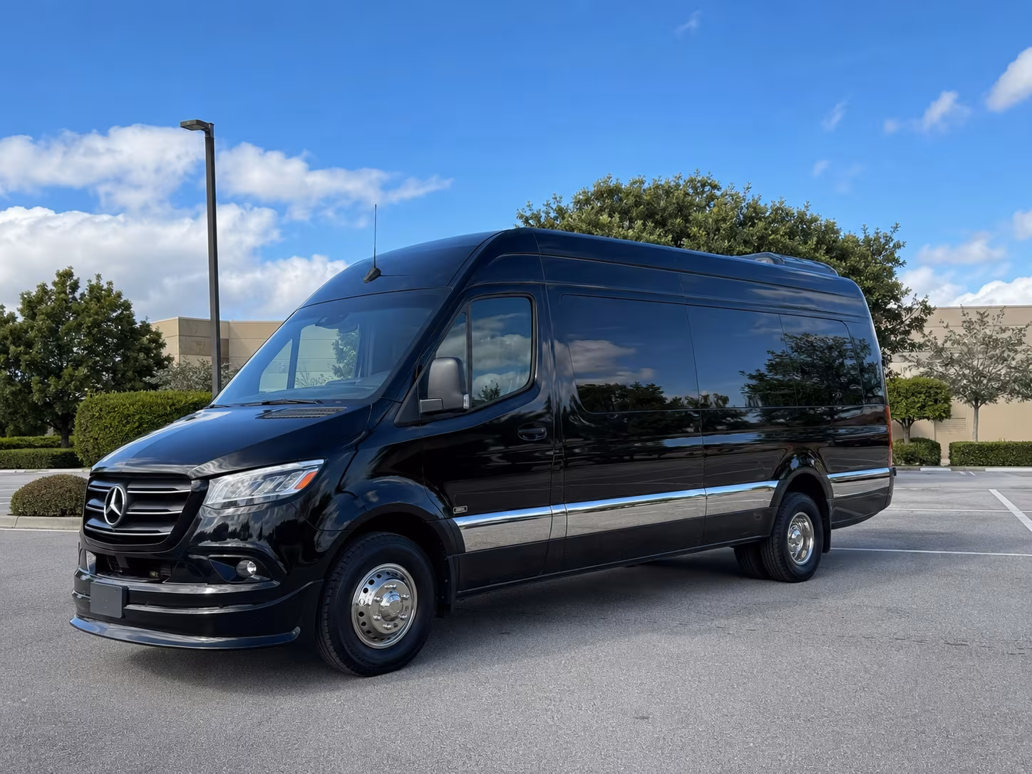 leander sprinter limousine