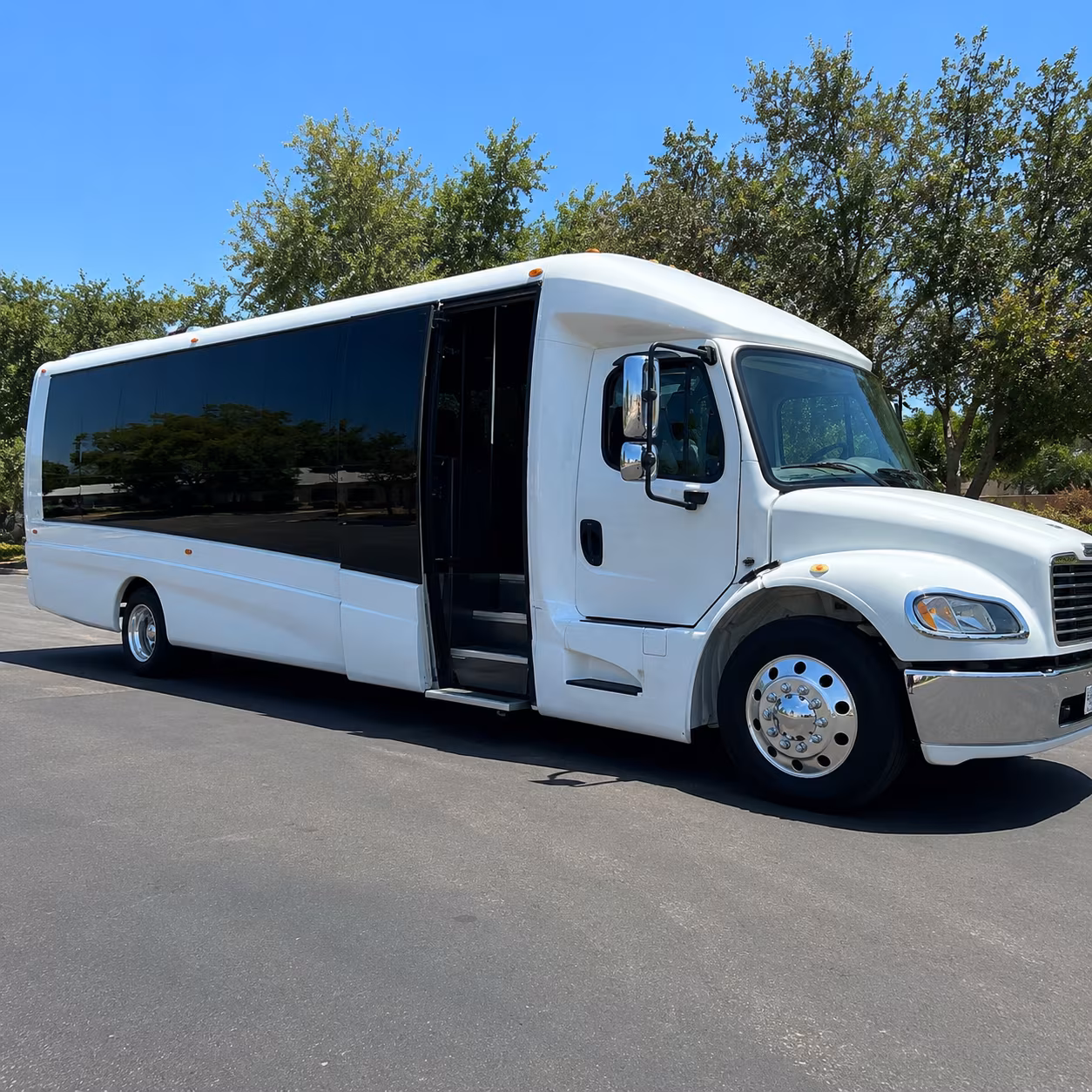 wedding and quinceanera buses for leander celebrations